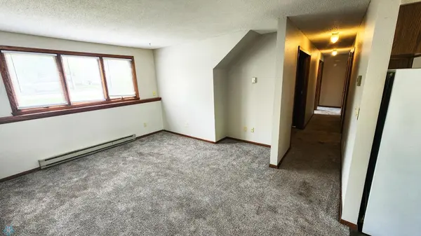 1420 6th AVE N, Moorhead, MN 56560