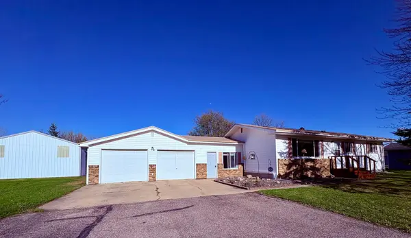 306 4th AVE SE, Baudette, MN 56623