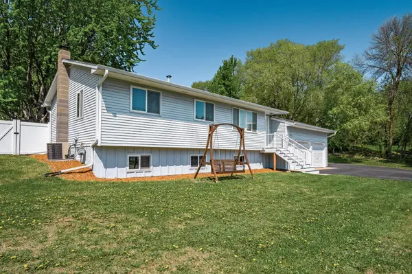 423 Main ST N, Saint Michael, MN 55376