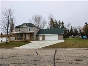 201 Wisconsin AVE, Lancaster, MN 56735