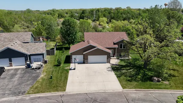 1943 Eastern Star CIR, Sauk Rapids, MN 56379