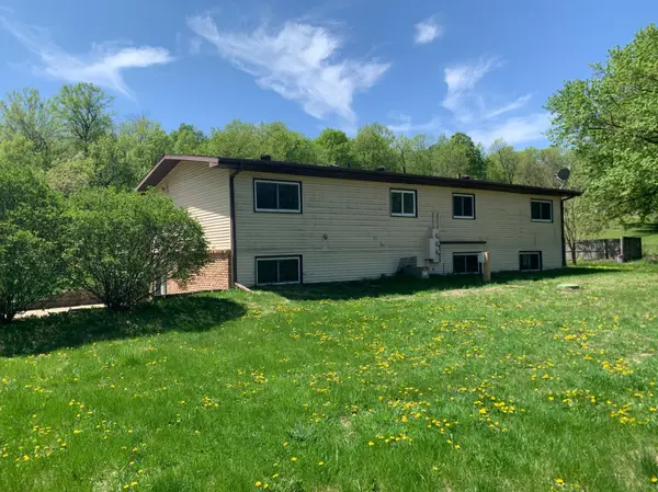 745 W Center ST, Oronoco, MN 55960