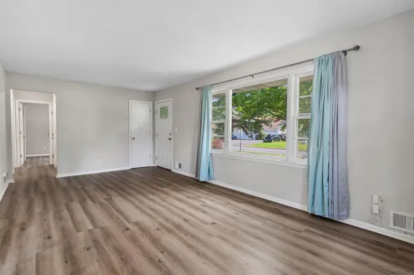 2237 Holloway AVE E, North Saint Paul, MN 55109