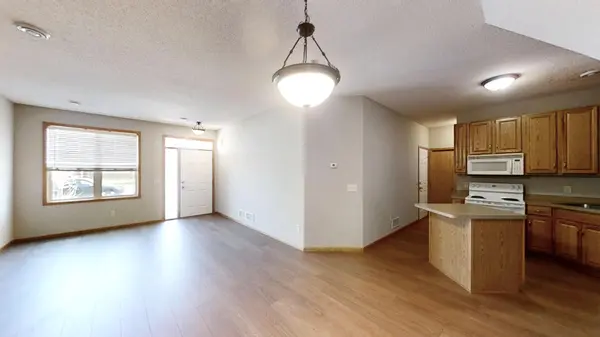 2504 Country View DR, Northfield, MN 55057
