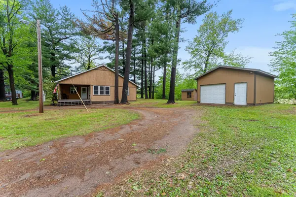 423 Cypress AVE N, Braham, MN 55006