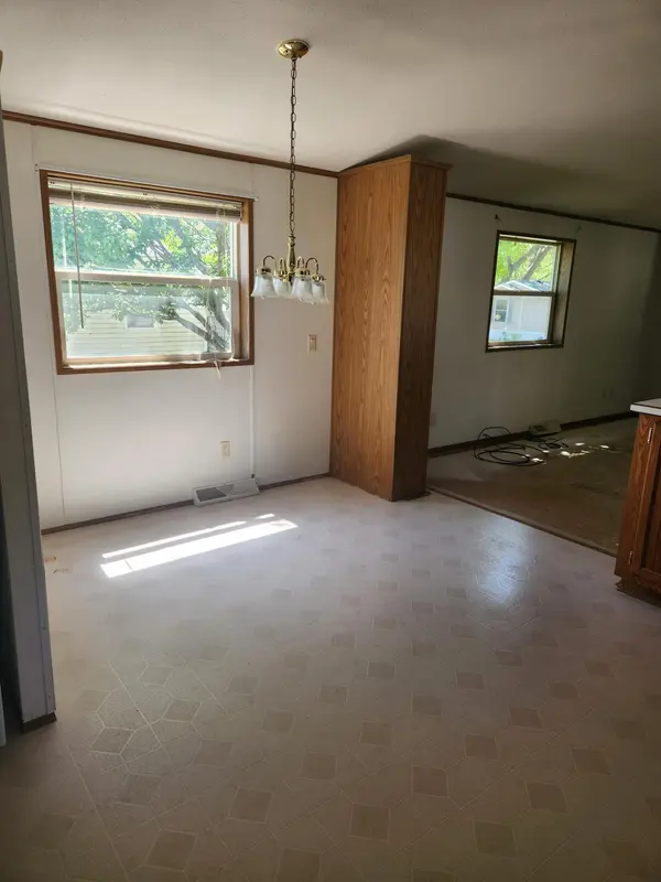 102 Jaybee LN, Mankato, MN 56001