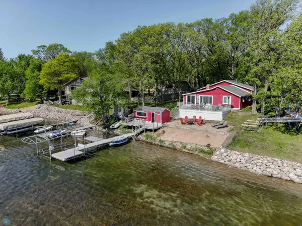 1143 Long Beach DR, Detroit Lakes, MN 56501