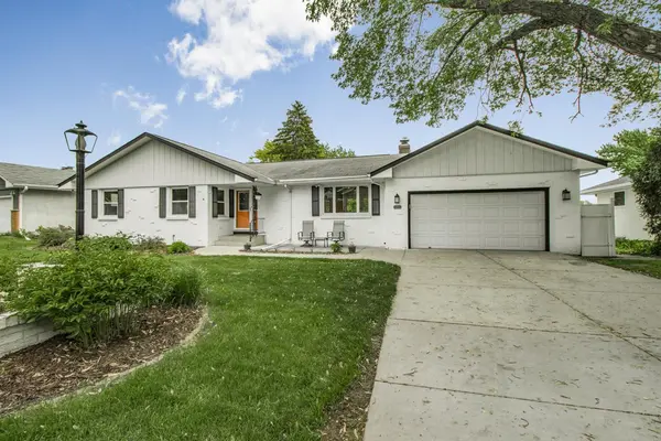 1231 Pike Lake DR, New Brighton, MN 55112