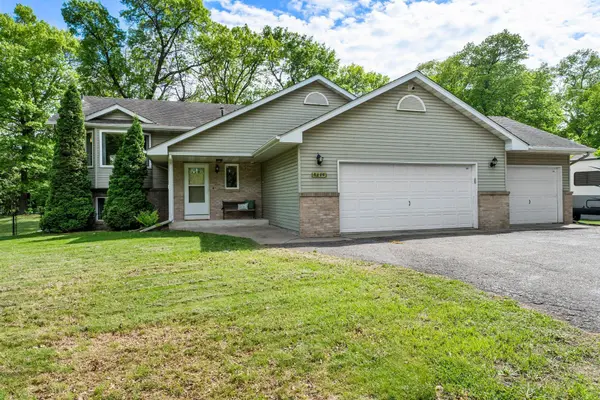 2308 Crosstown BLVD NE, Ham Lake, MN 55304