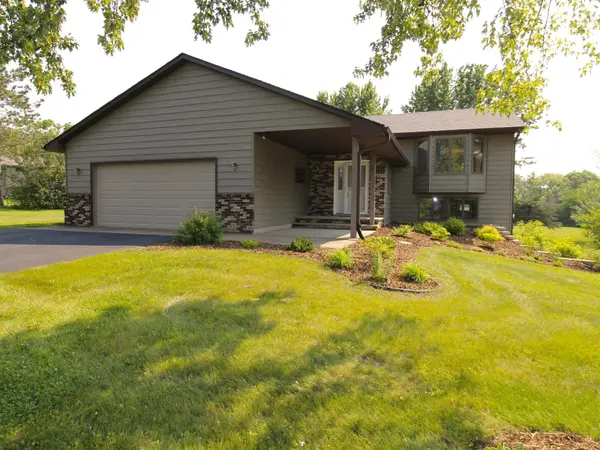 538 Nordic LN, Troy Twp, WI 54016