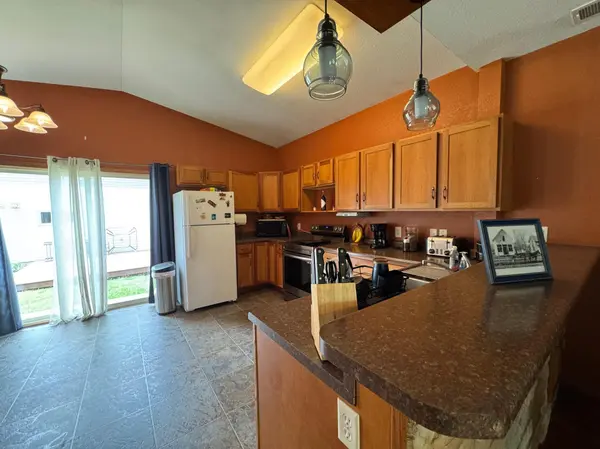 513 N 6th ST, Lake City, MN 55041