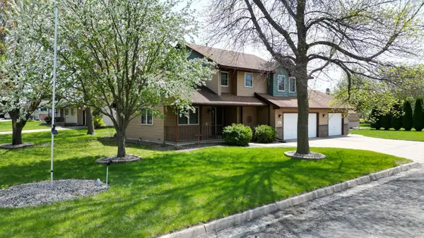 321 Memorial DR SW, Blooming Prairie, MN 55917