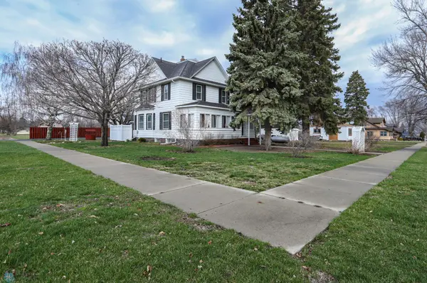 10 5th AVE NE, Lidgerwood, ND 58053