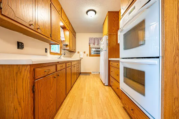 225 N Davis AVE, Litchfield, MN 55355