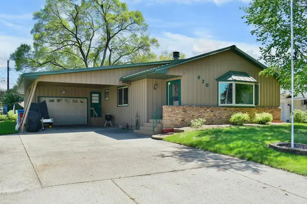 820 49th AVE, Goodview, MN 55987