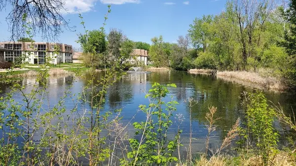 5845 Lake Curve LN, Brooklyn Center, MN 55429