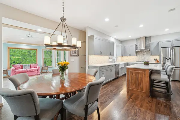 8043 Spruce TRL, Eden Prairie, MN 55347