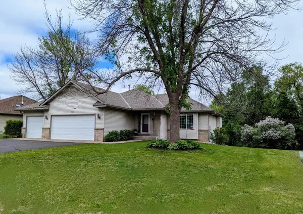 1305 18th AVE SE, Forest Lake, MN 55025