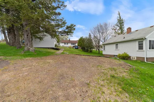 2505 Piedmont AVE, Duluth, MN 55811