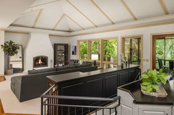24155 Mary Lake TRL, Shorewood, MN 55331