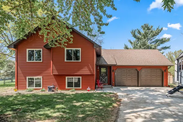 601 116th LN NE,  Blaine,  MN 55434