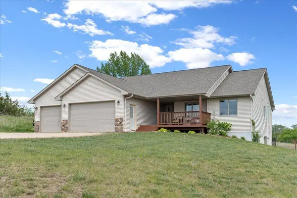 1489 94th ST, New Richmond, WI 54017