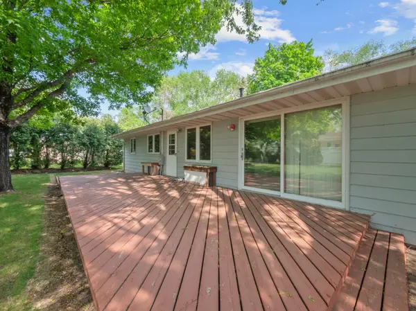 835 Winona DR SW, Alexandria, MN 56308