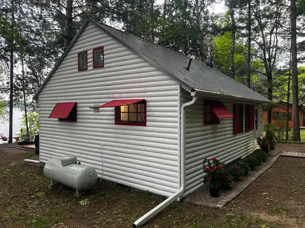 48483 197th AVE, Shamrock Twp, MN 55760