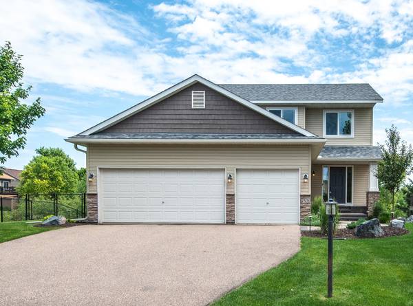 798 Forest Hills LN, Watertown, MN 55388