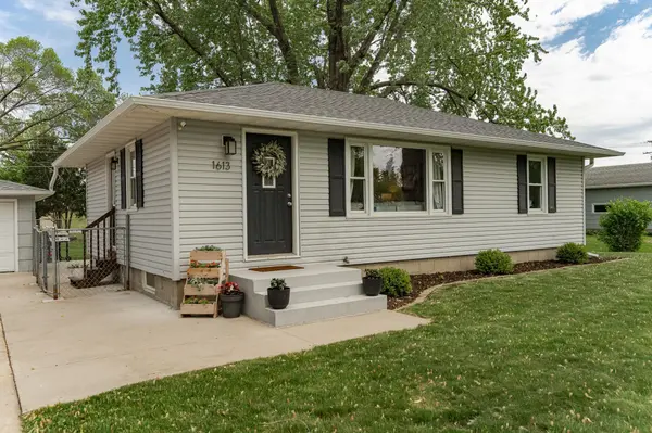 1613 25th ST SE, Rochester, MN 55904