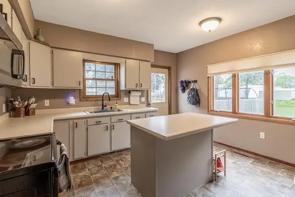 517 Cleveland AVE W, Winnebago, MN 56098