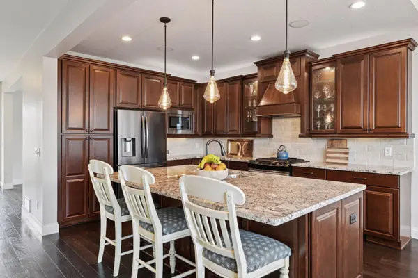 1285 Farmhouse DR, Waconia, MN 55387