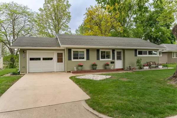 1426 Graham CT SE, Rochester, MN 55904