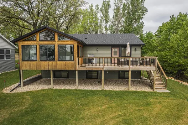 23593 W Foxview LN, Detroit Lakes, MN 56501