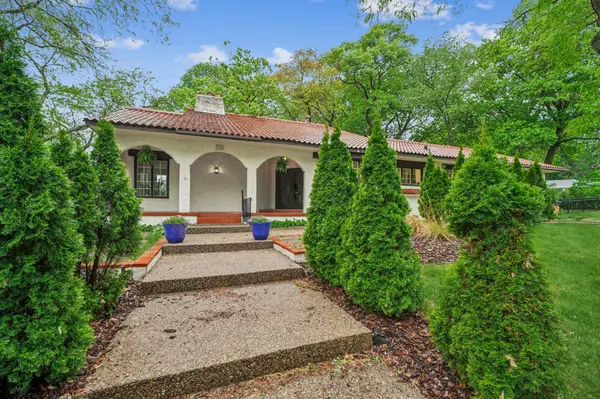 7100 Mark Terrace DR, Edina, MN 55439