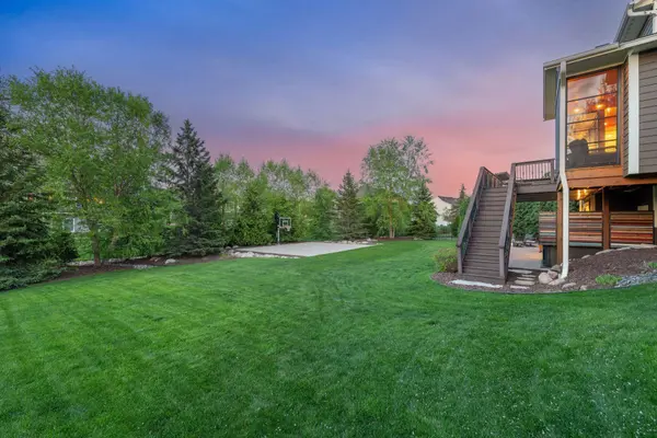 2971 Fairway DR, Chaska, MN 55318