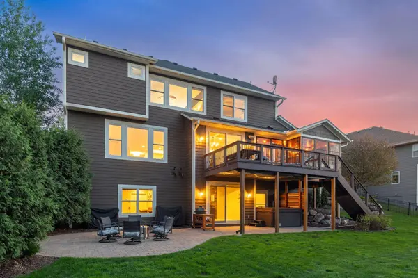 2971 Fairway DR, Chaska, MN 55318
