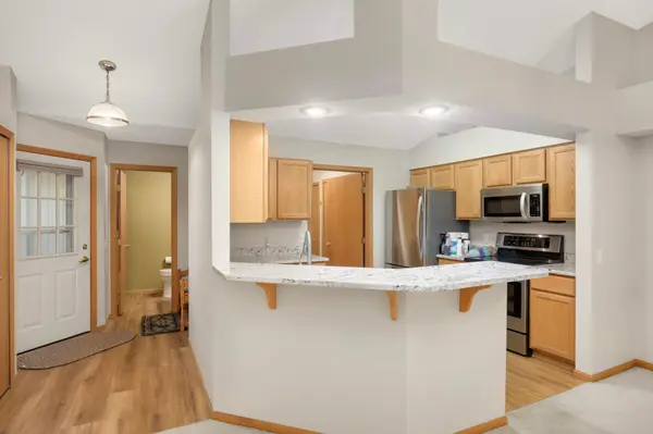 9432 Prairieview TRL N, Champlin, MN 55316