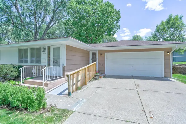 8137 Vincent AVE S, Bloomington, MN 55431