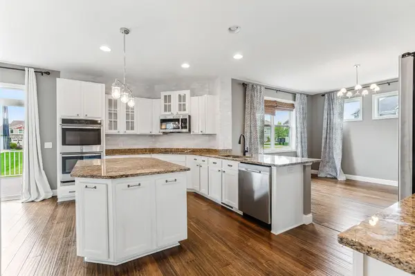 11632 Riverstone TRL, Woodbury, MN 55129