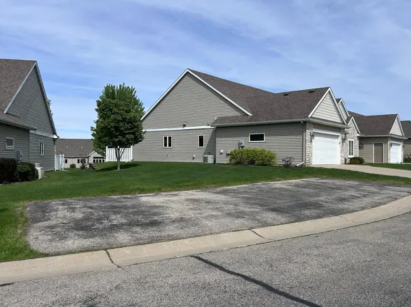 2407 Coral Ridge PL NE, Rochester, MN 55906