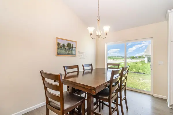960 Ashford RD, Belle Plaine, MN 56011