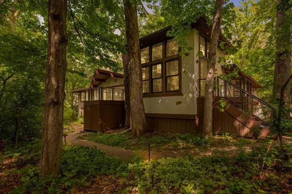 7012 Tupa DR, Edina, MN 55439