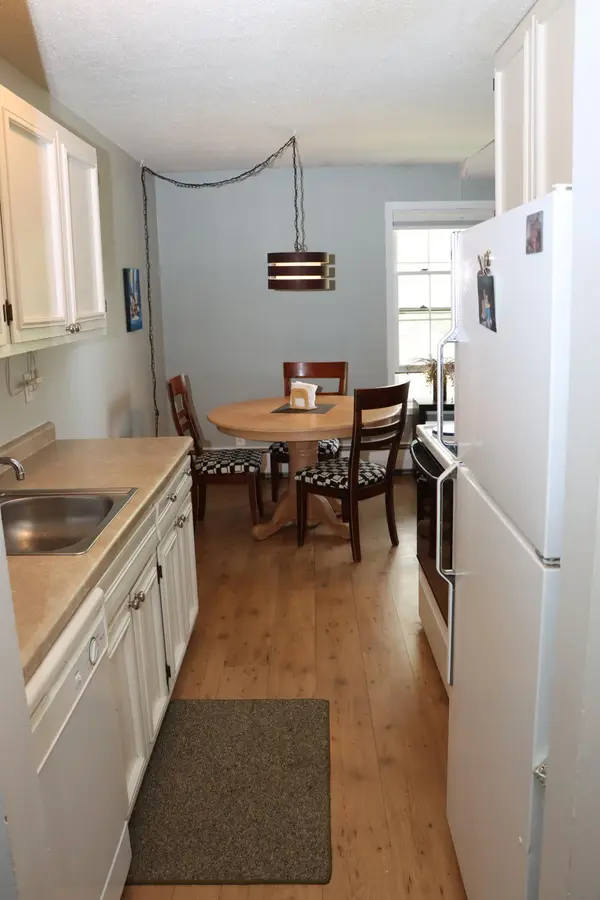 814 Old Settlers TRL #6, Hopkins, MN 55343