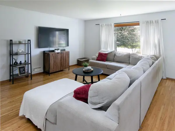 6425 Josephine AVE, Edina, MN 55439