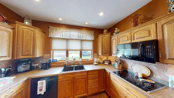 1720 Hale DR, Albert Lea, MN 56007