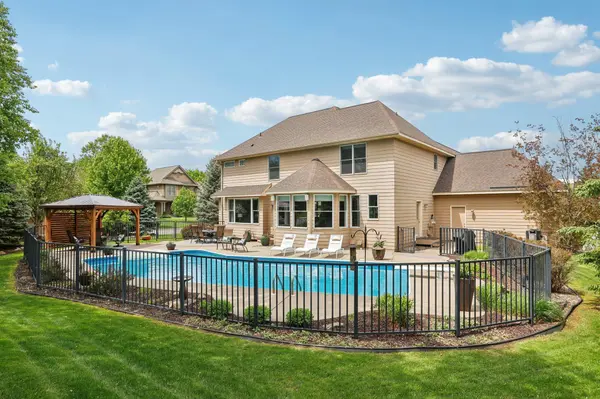 11560 Ashley CT, Inver Grove Heights, MN 55077