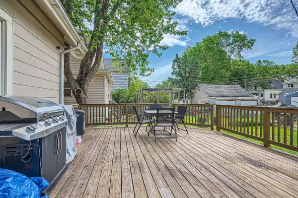 900 Charles AVE, Saint Paul, MN 55104