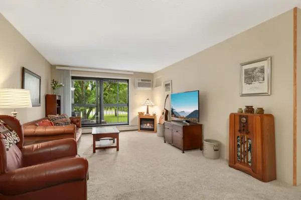3461 Kent ST #1104, Shoreview, MN 55126