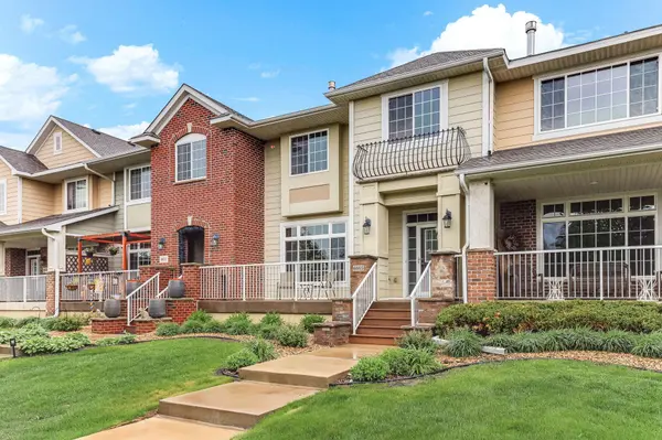 6665 Flycatcher LN, Apple Valley, MN 55124